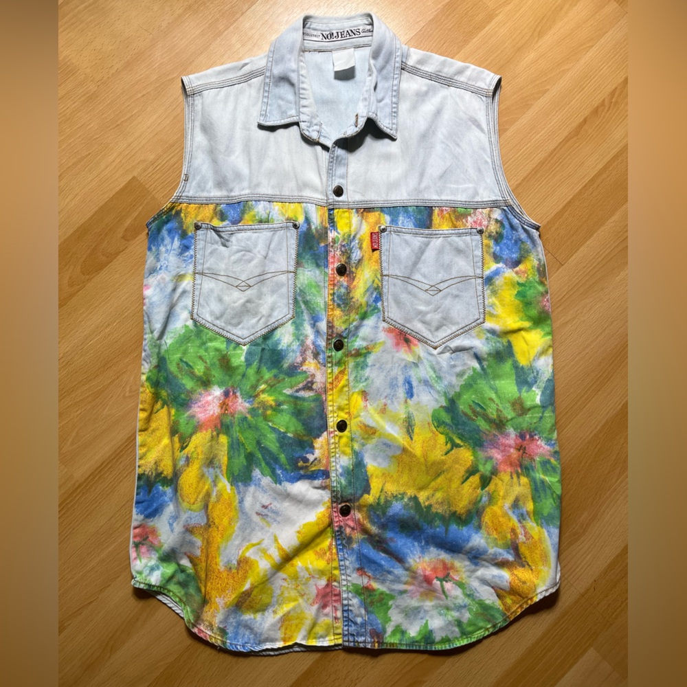 Women’s Sleeveless button down chambray Shirt - NO Jeans